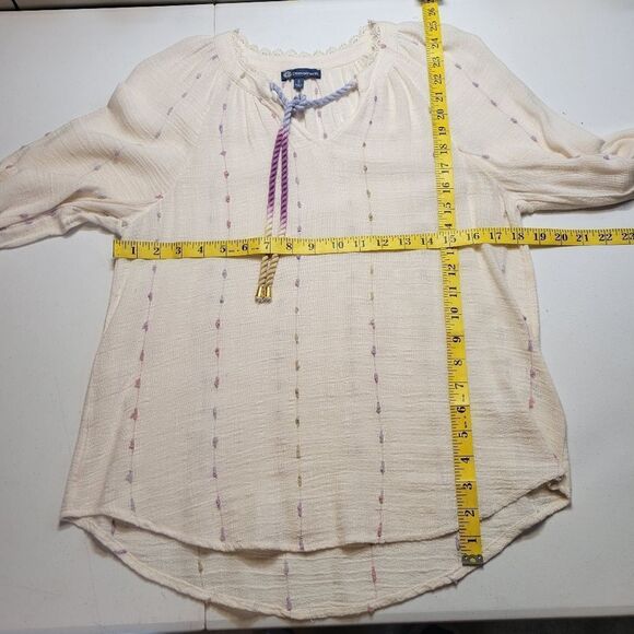 Democracy Woven Split V-Neck 3/4 Blouson Sleeve Crochet Edge Woven Top - Picture 12 of 15